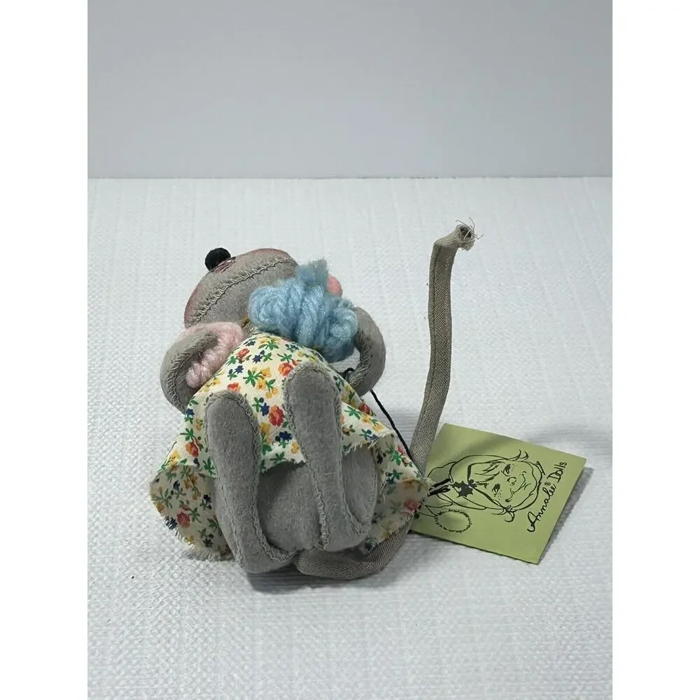 Vintage 1971 Annalee‎ 6” Mobilitee Knitting Mouse With Yarn & Orignal Tags